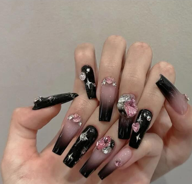 What a Diva Nails.